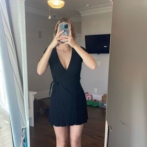 LULUS BLACK WRAP DRESS